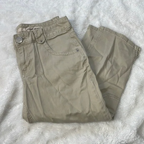 DKNY Jeans khaki colored capris - Picture 1 of 4